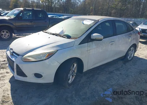 2014 Ford Focus Se z USA, uszkodzony, nr VIN 1FADP3F21EL338834